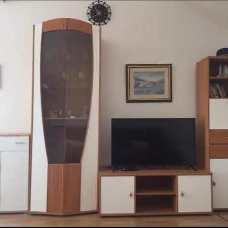 شقة Dijana أوروبيتش